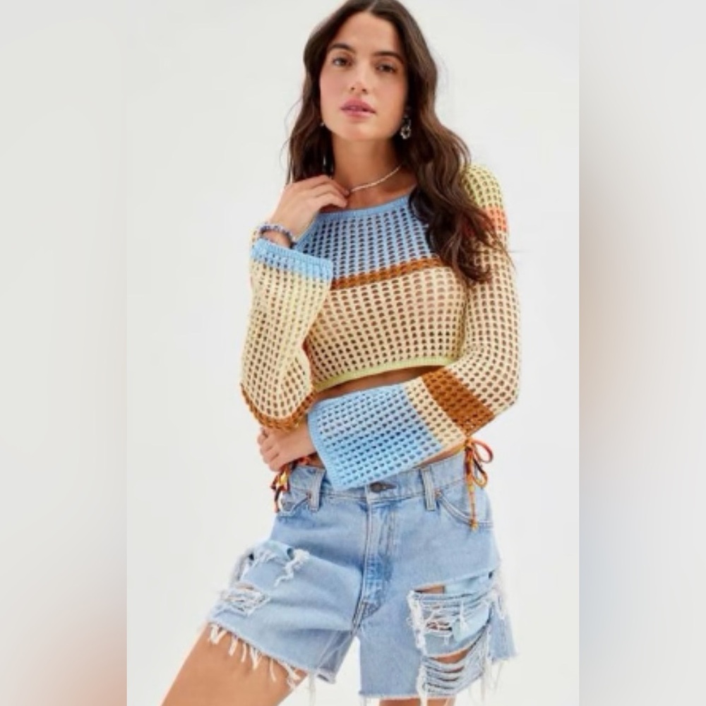 Urban Outfitters | Crocheted open knit Cropped Top | Small | Like New!!